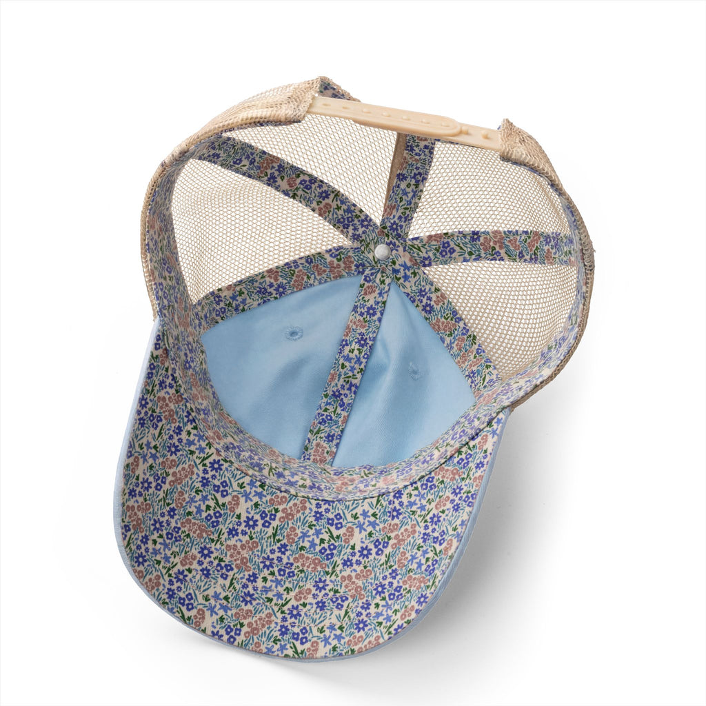 CULUSA Women's Mesh-Back Cap - ponytail opening back detail view